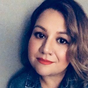 Meet your Posher, Monica